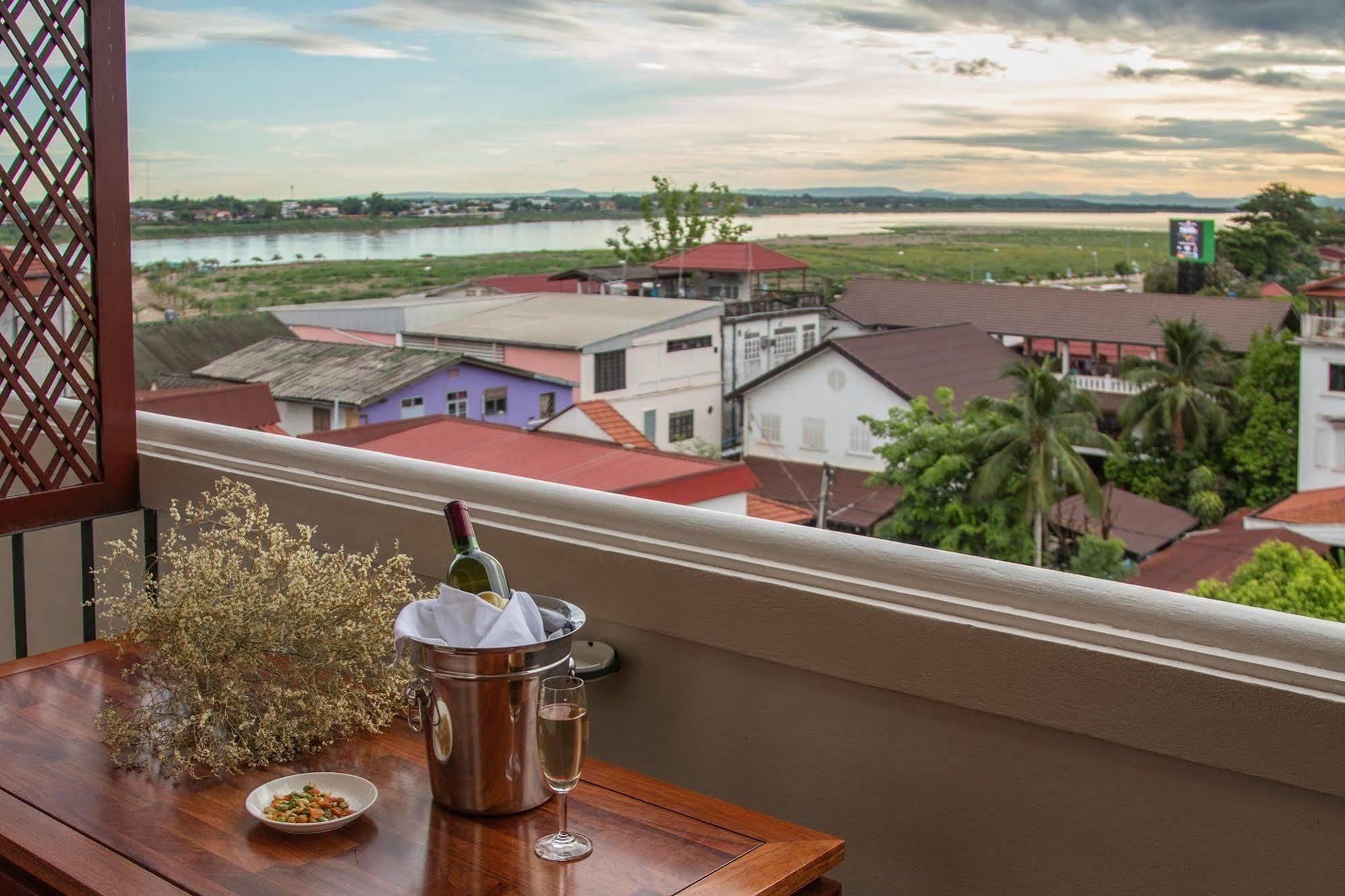 Lao Orchid Hotel Vientiane Exterior photo